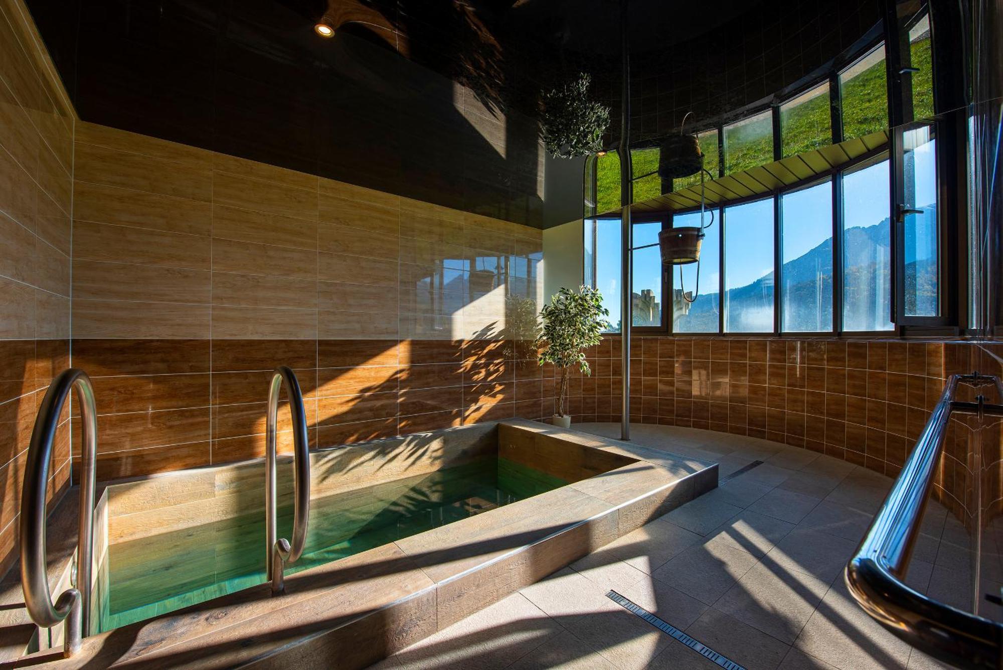President Hotel Montfort Zdiar Bagian luar foto
