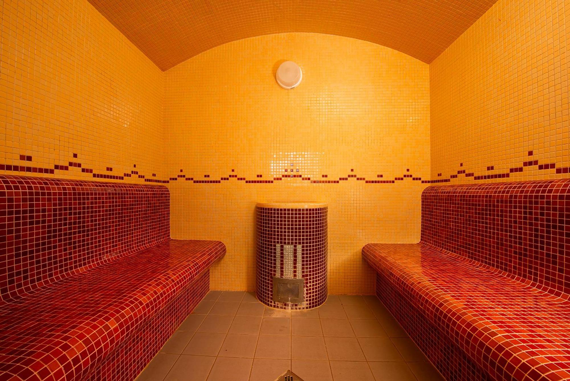 President Hotel Montfort Zdiar Bagian luar foto